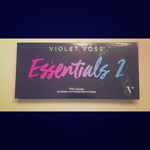 2/$10 Violet Voss Essentials 2 Eyeshadow Palette